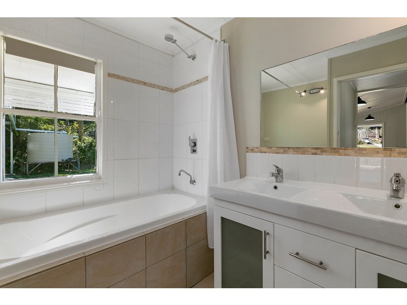 65 Main Street, Kin Kin QLD 4571
