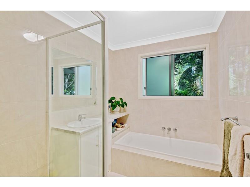 27 Topaz Street, Cooroy QLD 4563