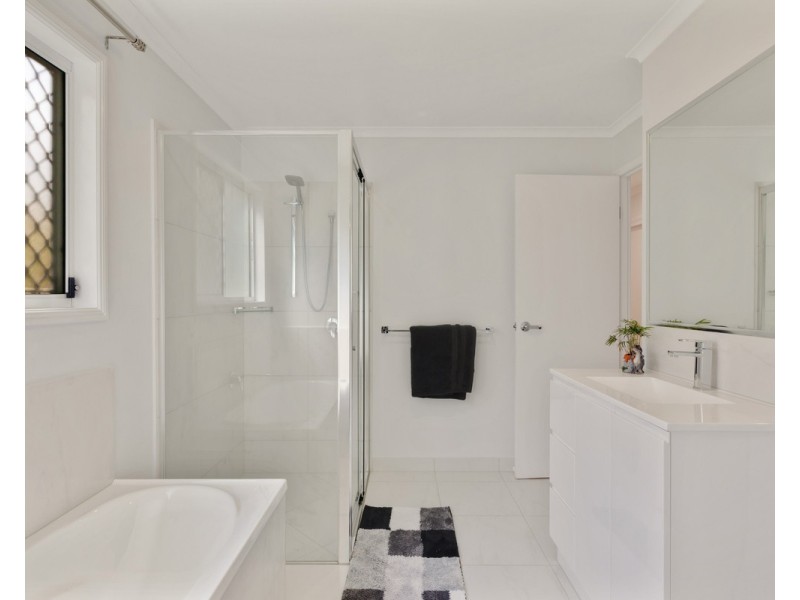 14 Whistler Way, Pomona QLD 4568