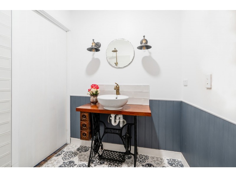 42a Pottery Street, Pomona QLD 4568