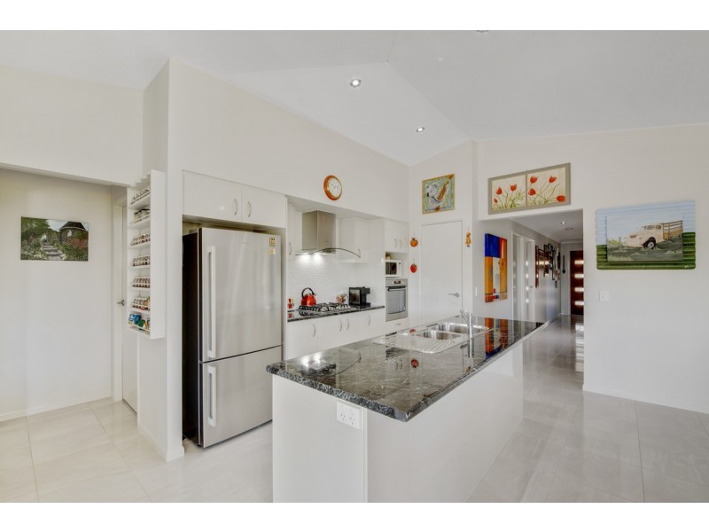 68 Coles Creek Road, Cooran QLD 4569