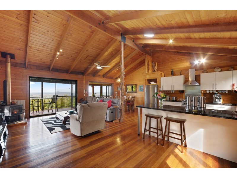 301 Tablelands Road, Cooran QLD 4569