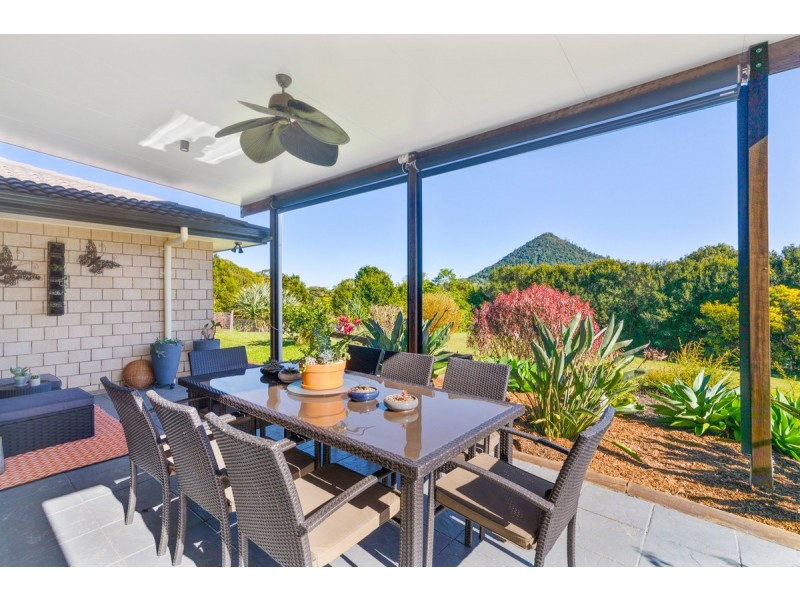 12 Sallwood Court, Pinbarren QLD 4568