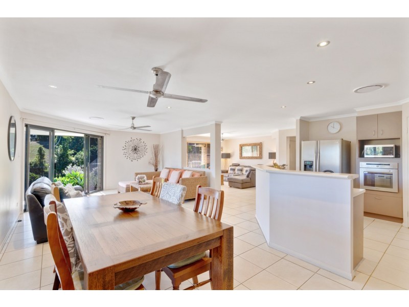 12 Sallwood Court, Pinbarren QLD 4568