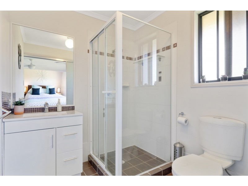 12 Sallwood Court, Pinbarren QLD 4568