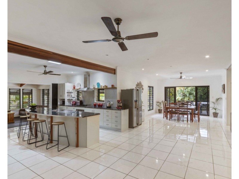 6 Albert Street, Cooran QLD 4569