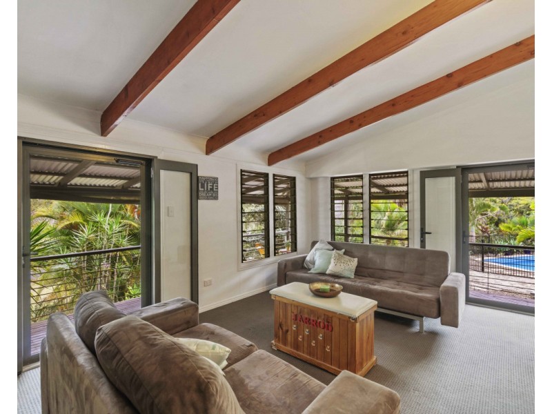 6 Albert Street, Cooran QLD 4569