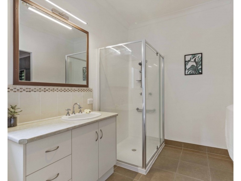 6 Albert Street, Cooran QLD 4569