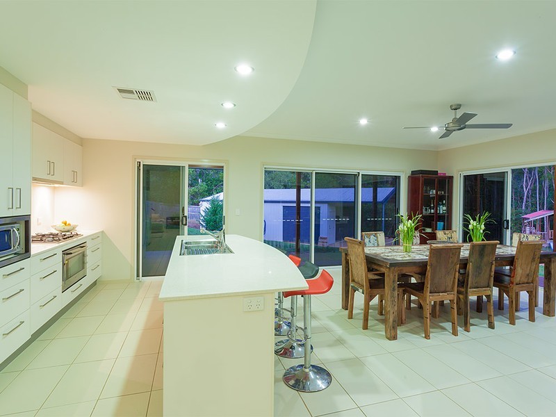 11 Friarbird Place, Pomona QLD 4568