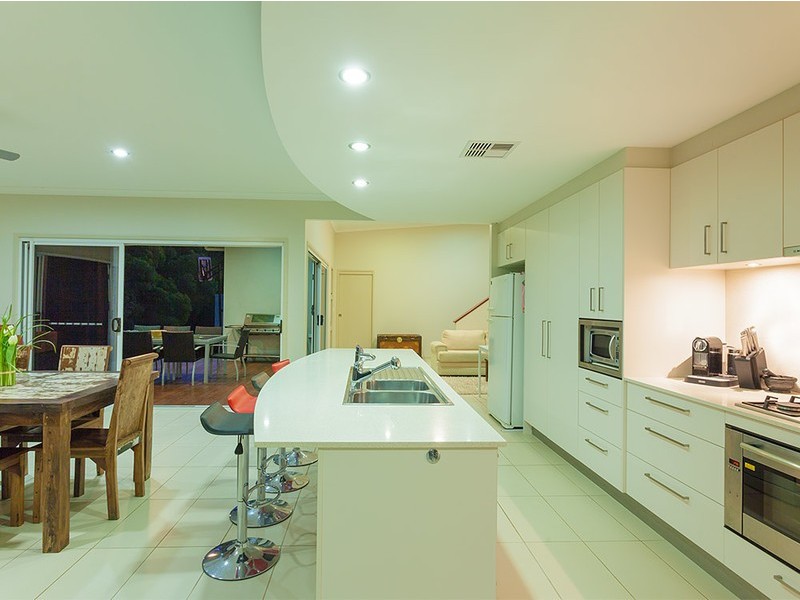 11 Friarbird Place, Pomona QLD 4568