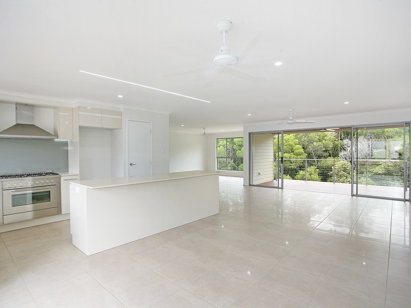 14 Friarbird Place, Pomona QLD 4568