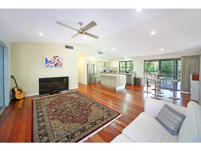 834 Cootharaba Rd, Cootharaba QLD 4565