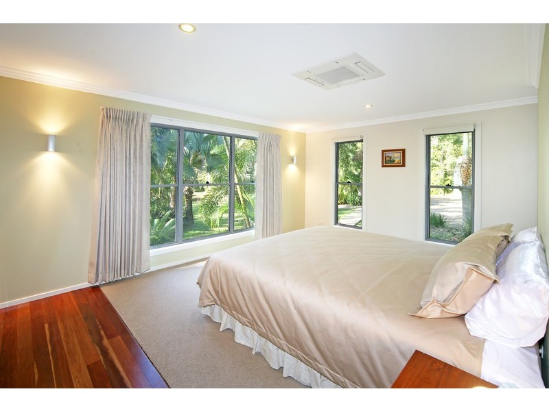 834 Cootharaba Rd, Cootharaba QLD 4565