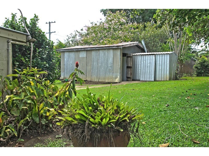 1 Pine St, Pomona QLD 4568