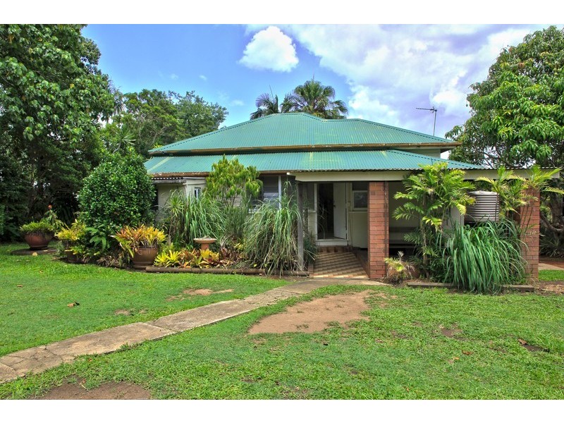 1 Pine St, Pomona QLD 4568