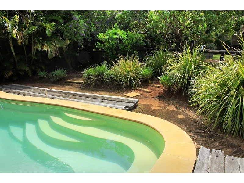 1 Pine St, Pomona QLD 4568