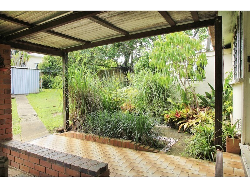 1 Pine St, Pomona QLD 4568