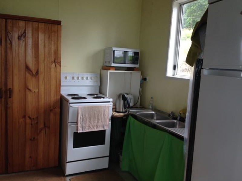 303 Tablelands Road, Cooran QLD 4569