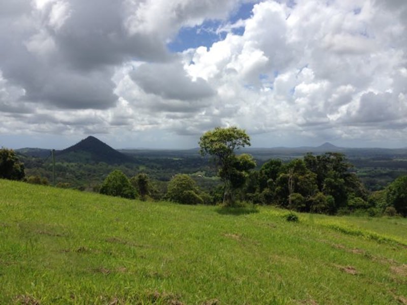 303 Tablelands Road, Cooran QLD 4569