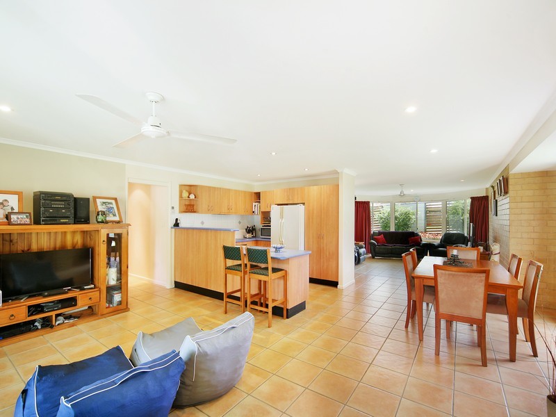 1 Oregon Ct, Cooroy QLD 4563