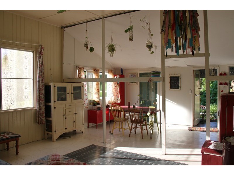 24 Queen St, Cooran QLD 4569