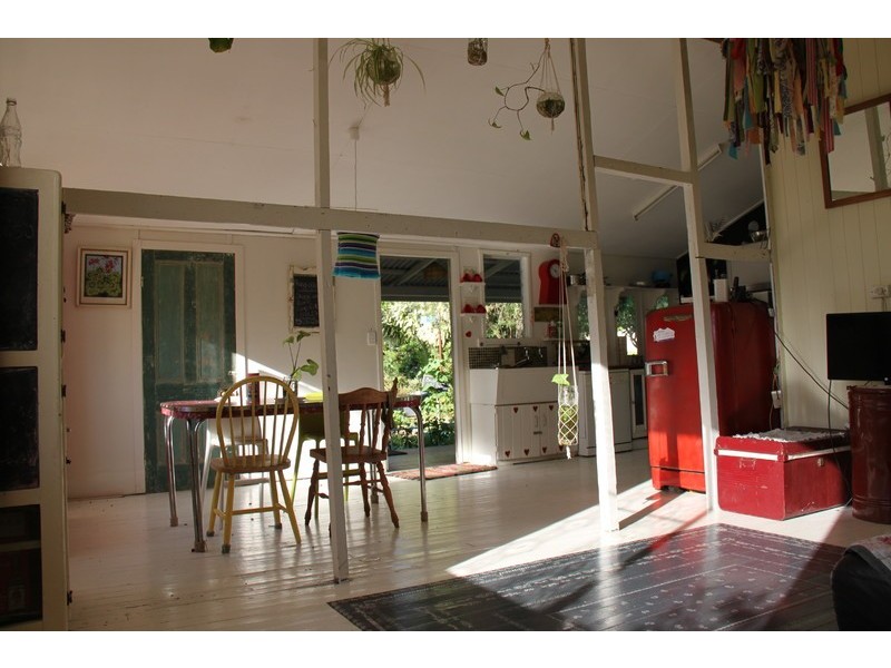 24 Queen St, Cooran QLD 4569