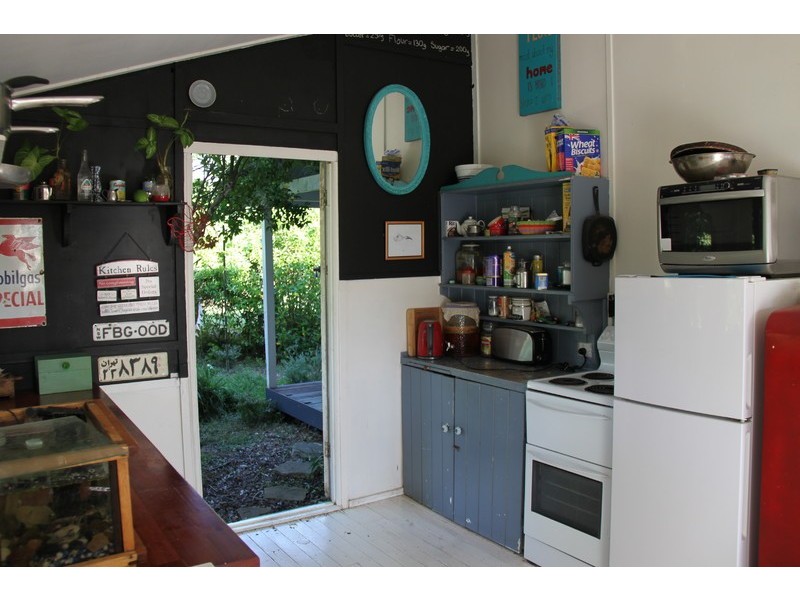 24 Queen St, Cooran QLD 4569