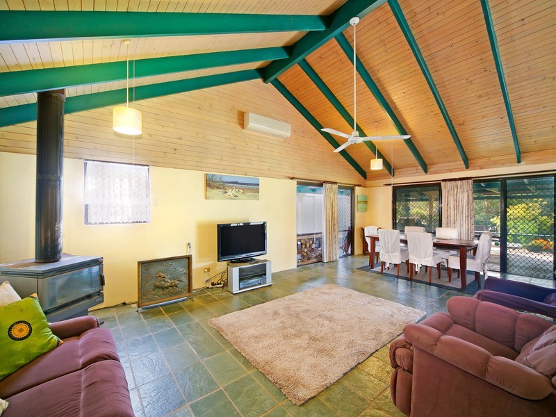 19 Mountain View Road, Pinbarren QLD 4568