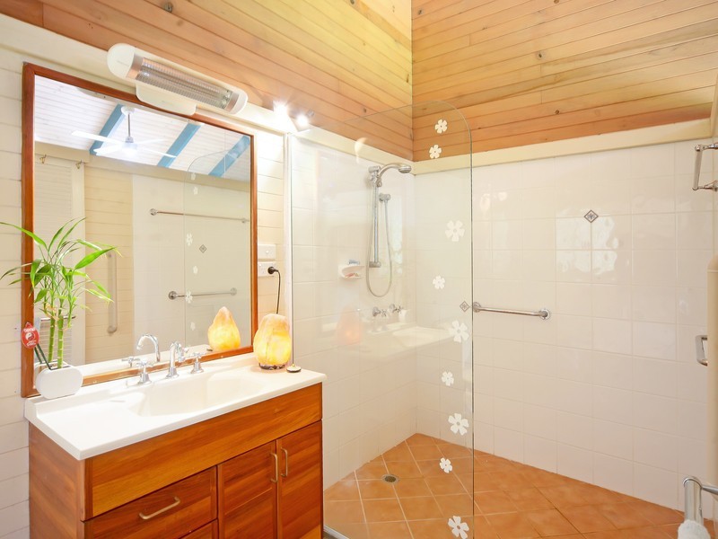 19 Mountain View Road, Pinbarren QLD 4568