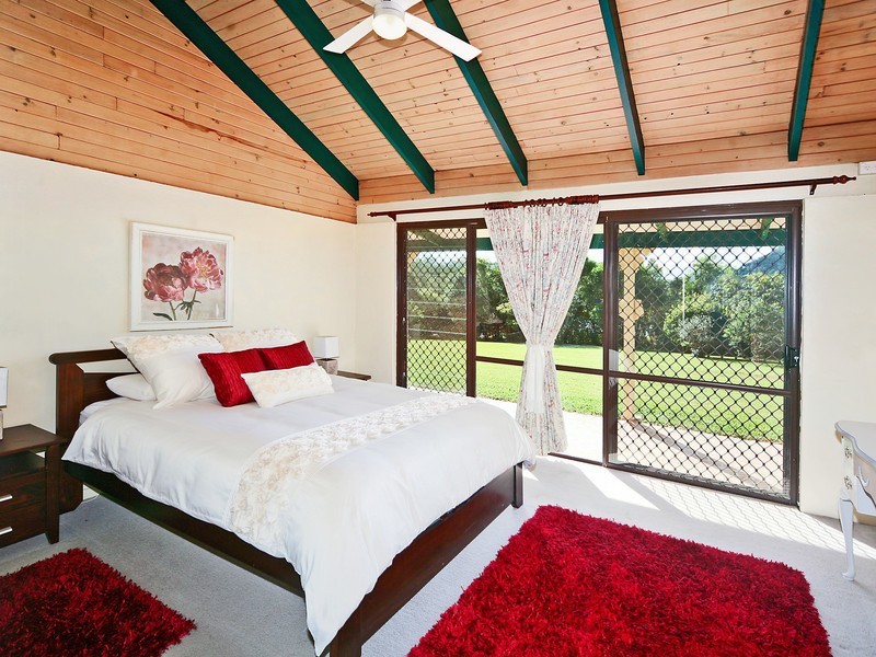 19 Mountain View Road, Pinbarren QLD 4568