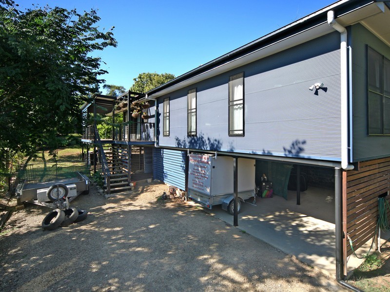 9 Pine Street, Pomona QLD 4568