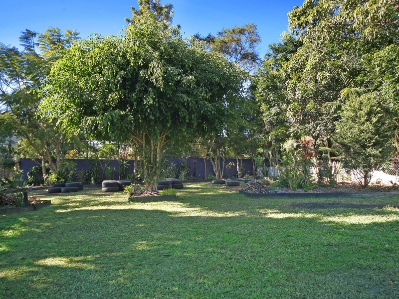 9 Pine Street, Pomona QLD 4568