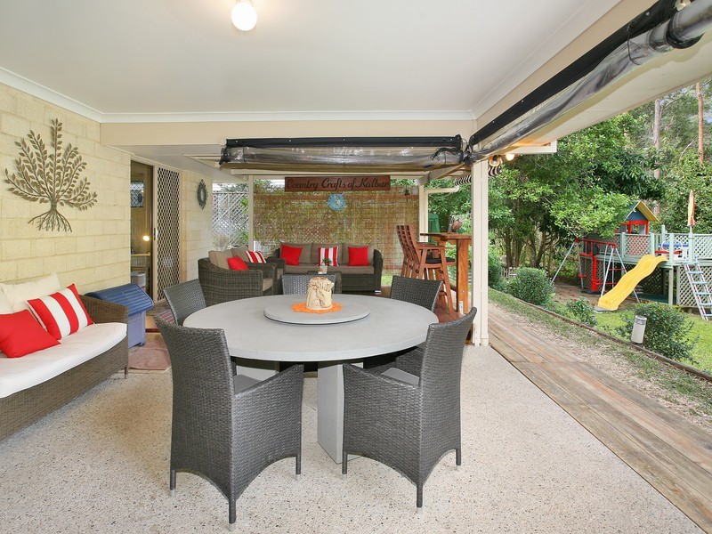 22 Mountain Street, Pomona QLD 4568