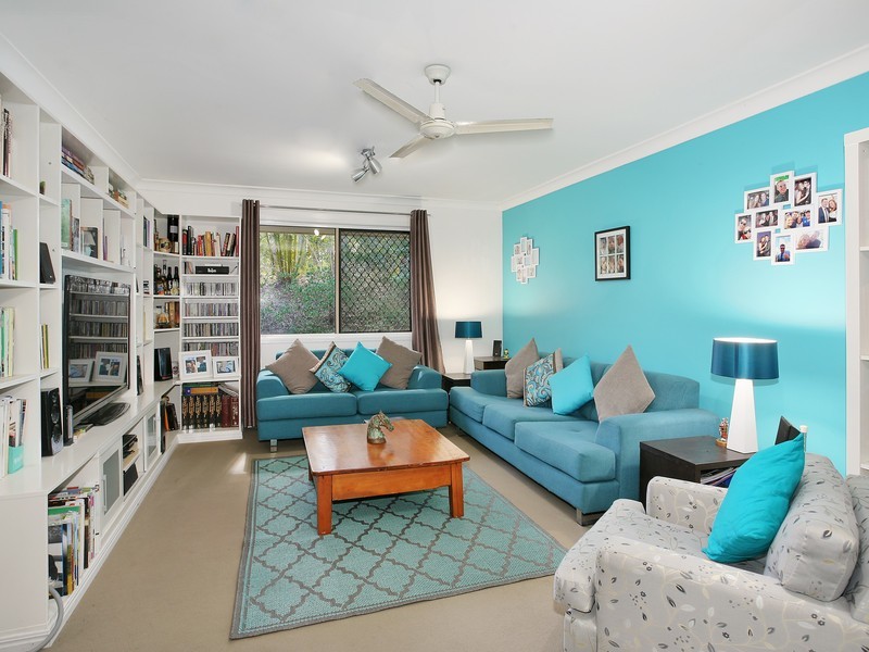 22 Mountain Street, Pomona QLD 4568