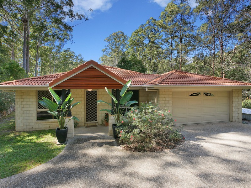 22 Mountain Street, Pomona QLD 4568