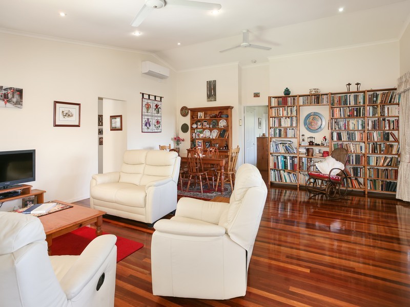 4 Exhibition Street, Pomona QLD 4568