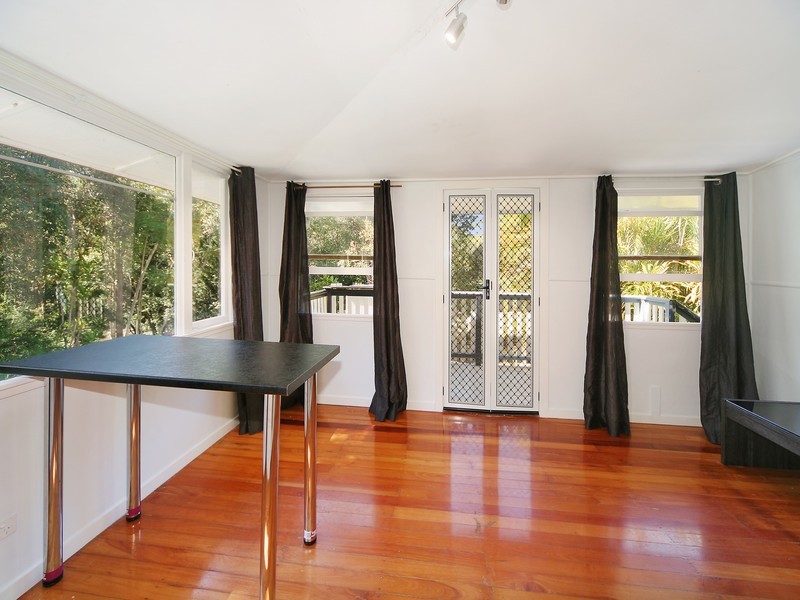 6 Railway Road, Cooran QLD 4569