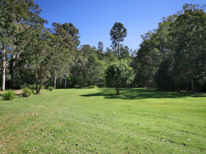 6 Railway Road, Cooran QLD 4569
