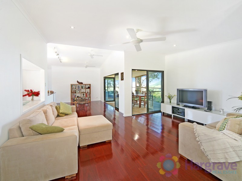 328 Upper Pinbarren Creek Road, Pinbarren QLD 4568