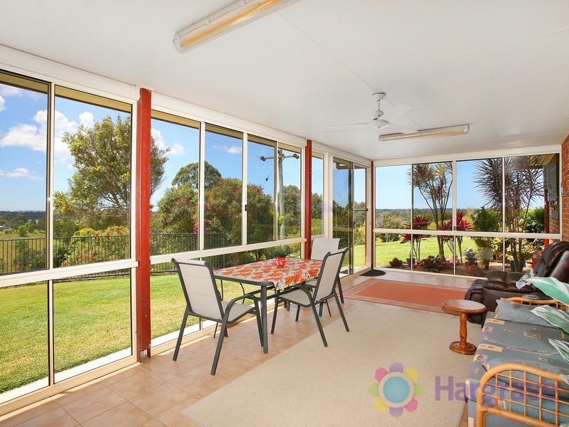 49 Lake Ridge Court, Lake Macdonald QLD 4563