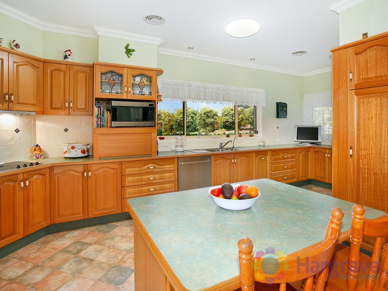 49 Lake Ridge Court, Lake Macdonald QLD 4563