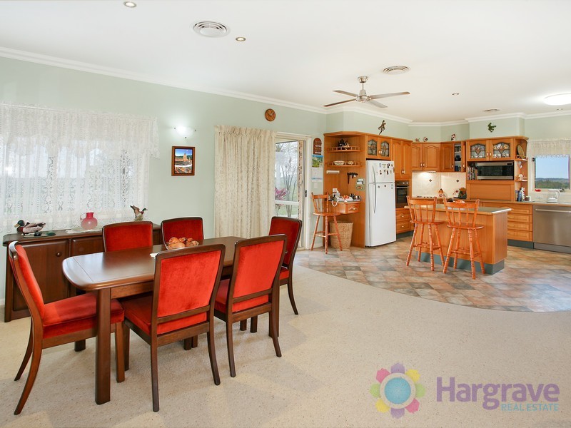 49 Lake Ridge Court, Lake Macdonald QLD 4563