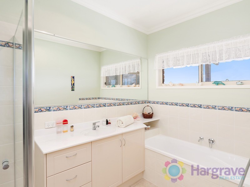 49 Lake Ridge Court, Lake Macdonald QLD 4563