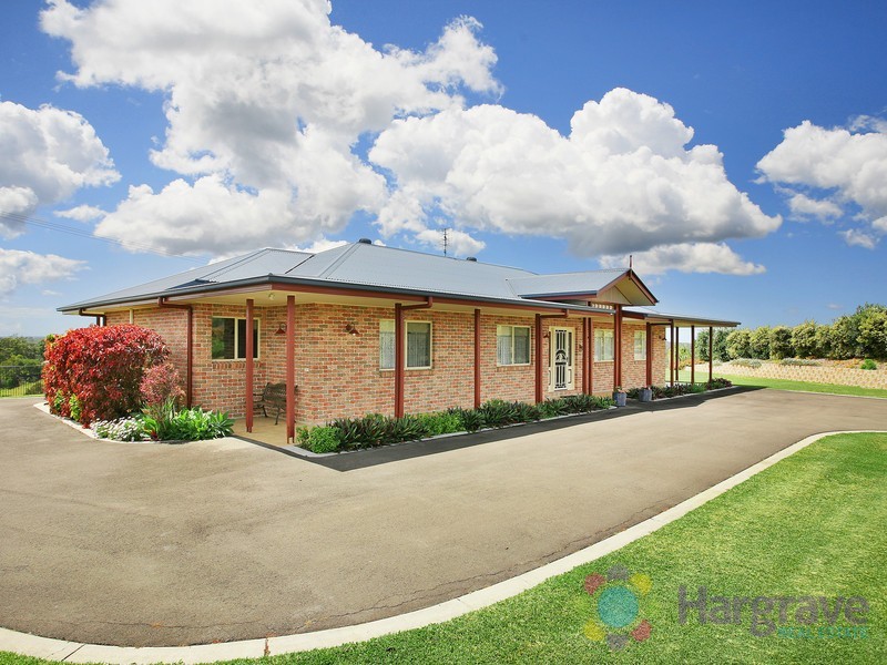 49 Lake Ridge Court, Lake Macdonald QLD 4563
