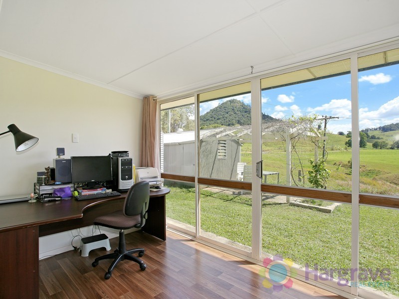 90 Upper Pinbarren Creek Road, Pinbarren QLD 4568