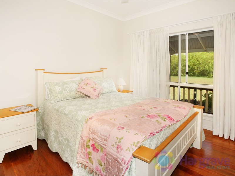 8 Taylor Drive, Pomona QLD 4568