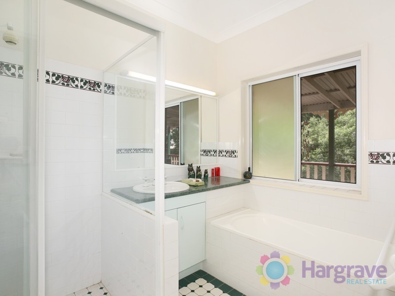 8 Taylor Drive, Pomona QLD 4568