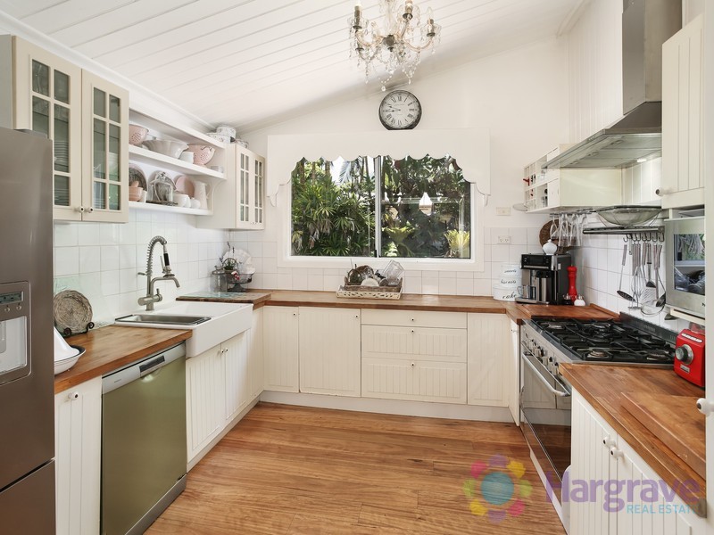 3 Railway Parade, Pomona QLD 4568