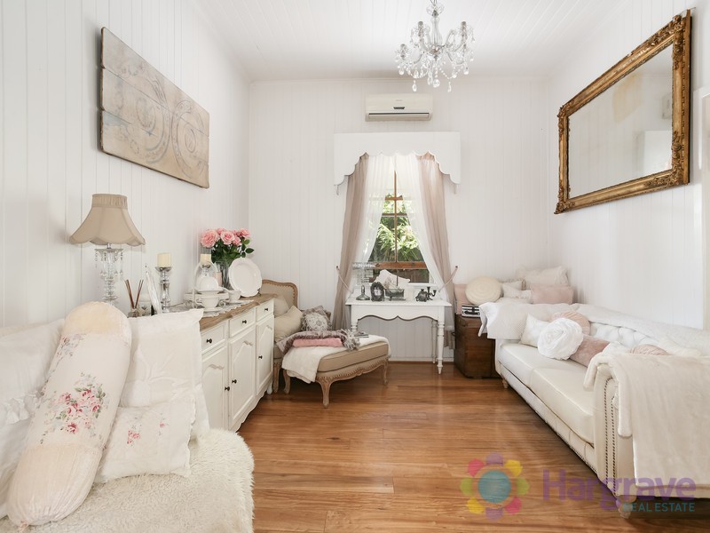 3 Railway Parade, Pomona QLD 4568