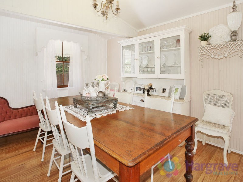 3 Railway Parade, Pomona QLD 4568